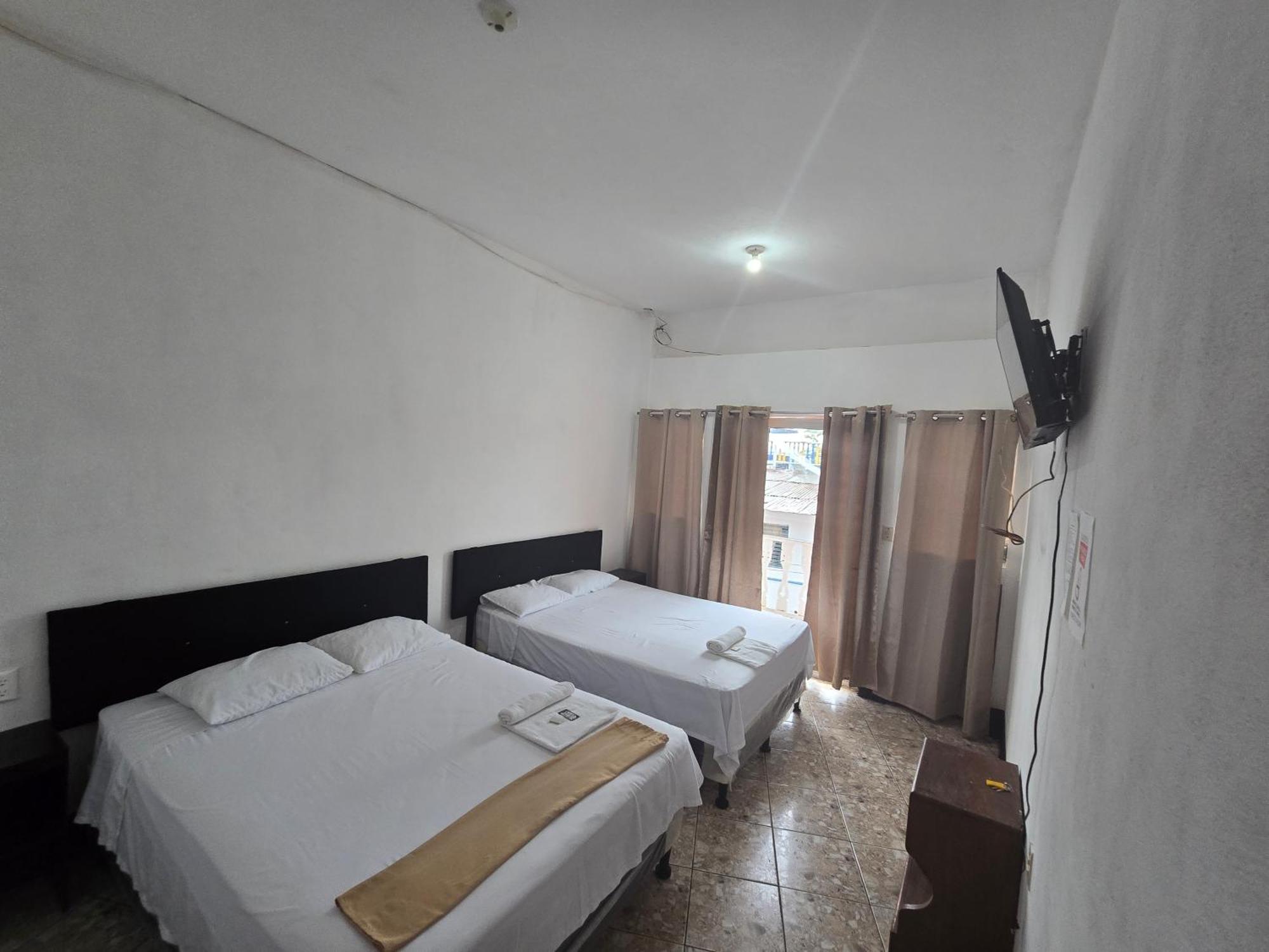 Hotel Aurora Flores Ngoại thất bức ảnh